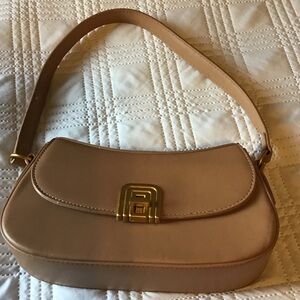Chic Beige Shoulder Bag with Gold Accent